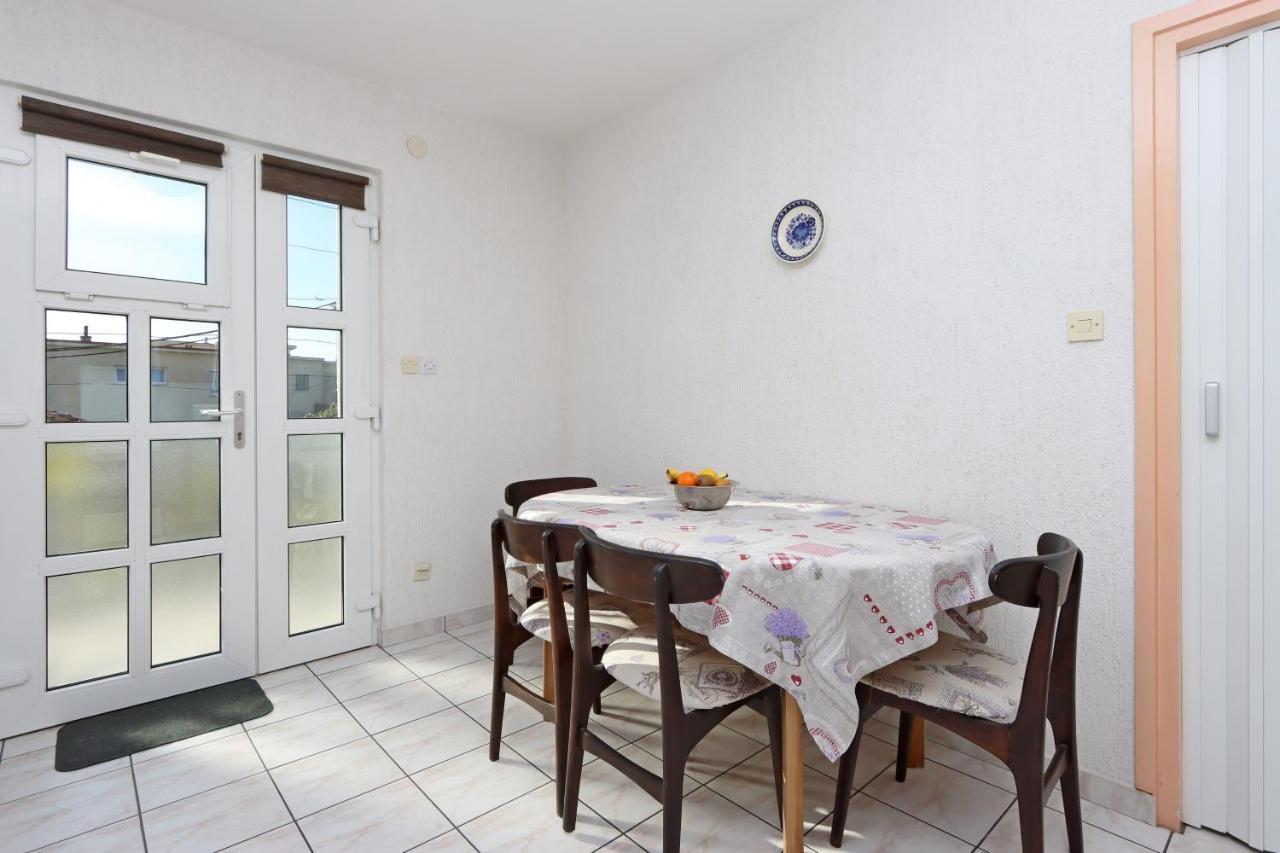 Apartments With A Parking Space Crikvenica - 12592 Exterior photo